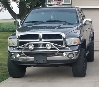 2004 Dodge Ram 1500 - 17x9 0mm - Axe 197 - Stock Suspension - 315/75R17