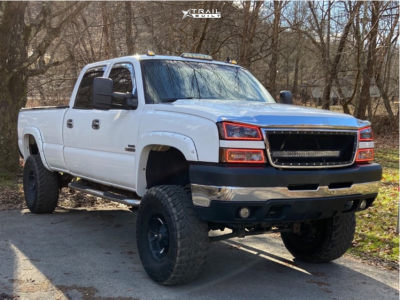 2007 Chevrolet Silverado 3500 Classic - 17x9 1mm - Fuel Dune - Suspension Lift 8.5" - 37" x 13.5"