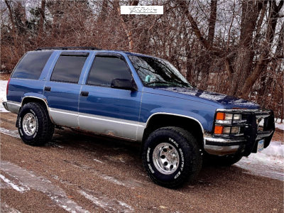 1997 Chevrolet Tahoe - 15x10 -47mm - Pro Comp Series 69 - Stock Suspension - 33" x 12.5"