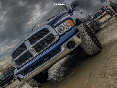 2004 Dodge Ram 1500 - 17x9 1mm - Fuel Assault - Leveling Kit - 33" x 12.5"