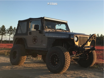 2006 Jeep TJ - 15x10 -43mm - Fuel Revolver - Suspension Lift 6" - 35" x 12.5"