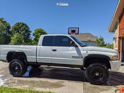 1 2001 Ram 1500 Dodge Rough Country Suspension Lift 25in Cragar 397 Black