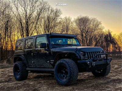 2017 Jeep Wrangler JK - 17x9 -13mm - Black Rock Type 8 - Stock Suspension - 33" x 12.5"