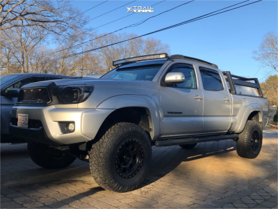 2012 Toyota Tacoma - 17x9 0mm - Raceline Monster - Suspension Lift 4" - 295/70R17