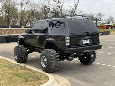 2000 Ford Explorer Wheel Offset Hella Stance >5" Suspension Lift 12