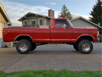 1974 Ford F-250 - 15x10 -45mm - Weld Racing Typhoon - Suspension Lift 4" - 33" x 12.5"