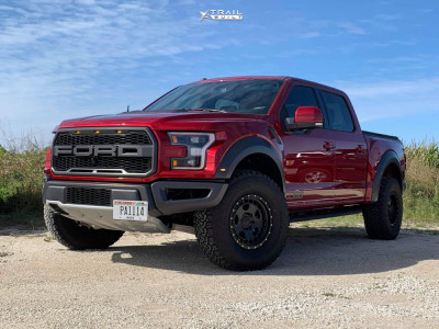 2018 Ford F-150 - 17x8.5 0mm - Fifteen52 Offroad Turbomac Hd - Stock Suspension - 315/70R17