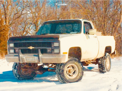 1984 Chevrolet K10 Pickup - 15x7 -6mm - Pacer Hurricane - Stock Suspension - 33" x 12.5"