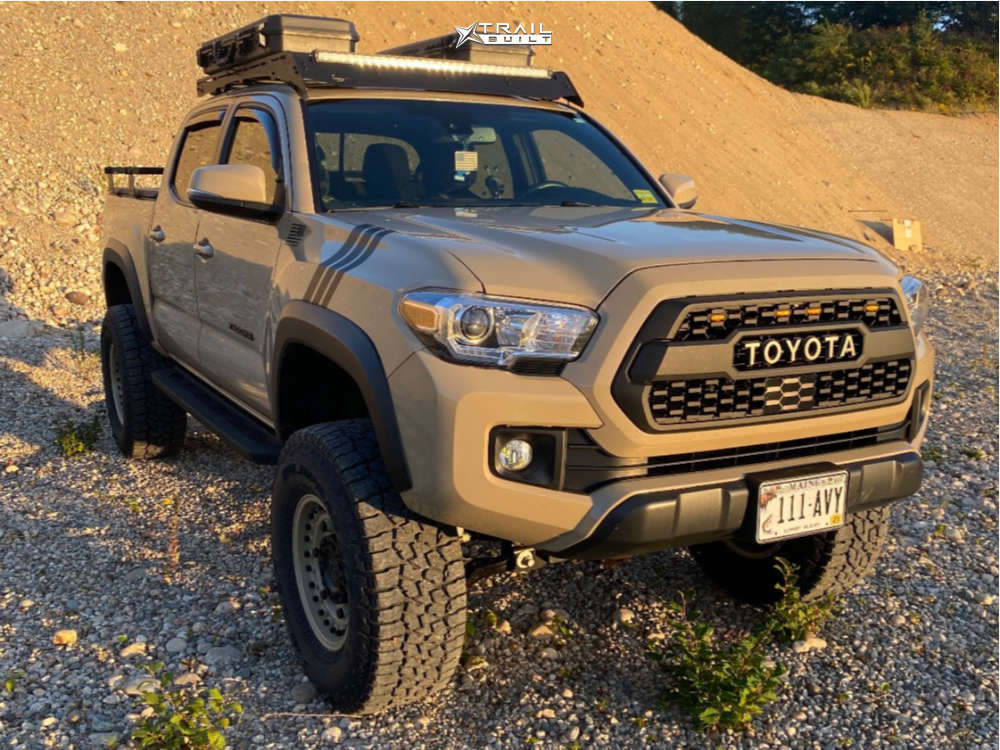 2018 Toyota Wheel Offset Aggressive > 1" Outside Fender