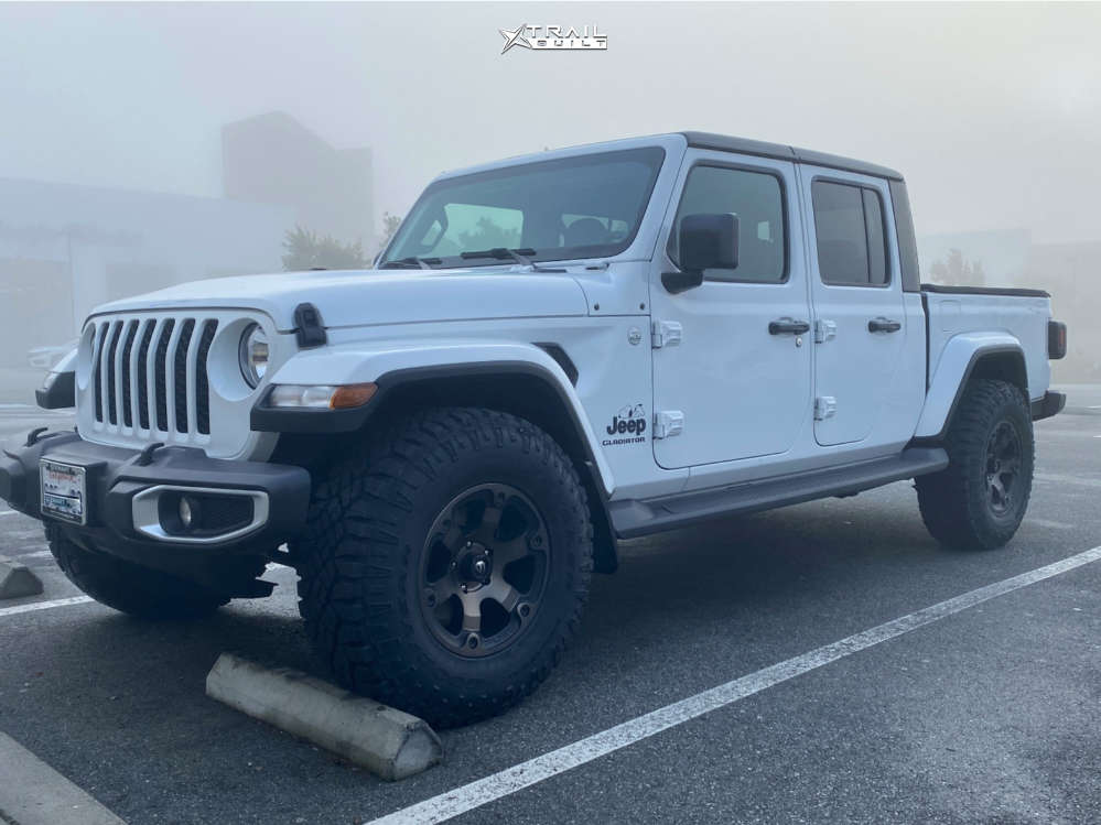 Set 4 17x9 Fuel Beast D564 Black Machined Dark Tint Wheels 5x512mm w