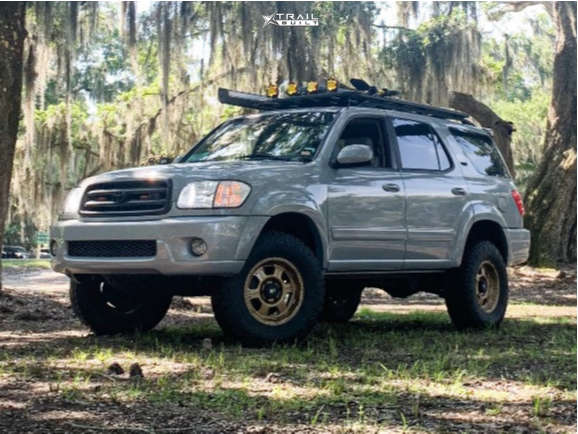 toyota sequoia on trail