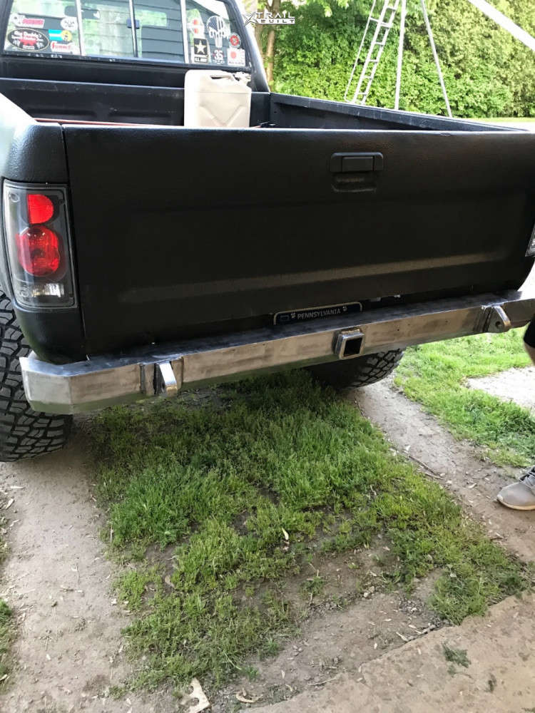 1994 Toyota Pickup Wheel Offset Super Aggressive 3"5" Suspension Lift