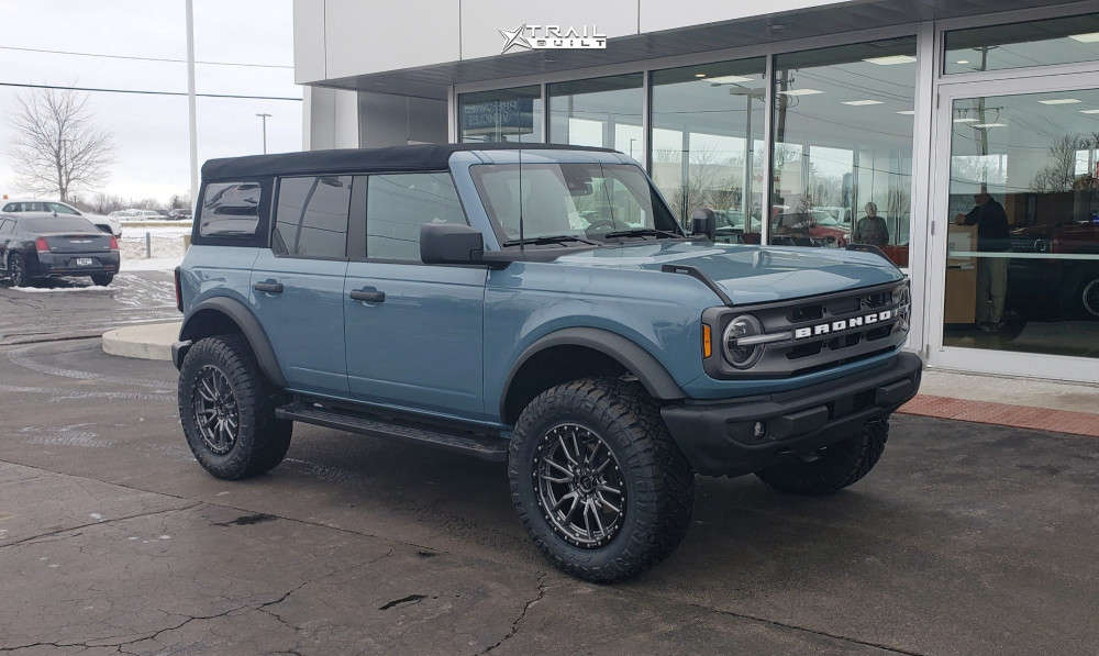 2021 Ford Bronco Wheel Offset Aggressive > 1" Outside Fender Leveling
