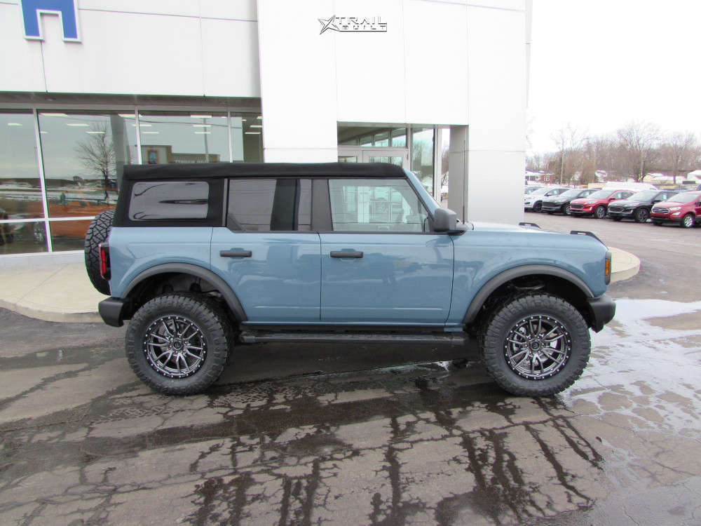 2021 Ford Bronco Wheel Offset Aggressive > 1" Outside Fender Leveling