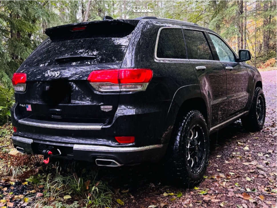 2014 Jeep Grand Cherokee Wheel Offset Aggressive > 1" Outside Fender