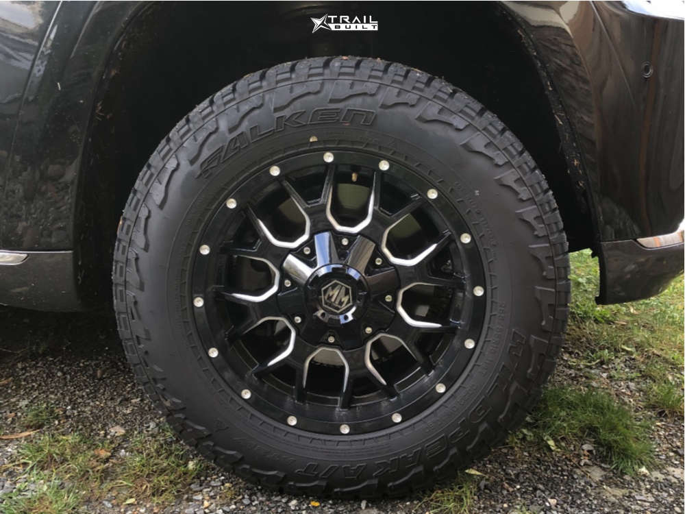 2014 Jeep Grand Cherokee Wheel Offset Aggressive > 1" Outside Fender