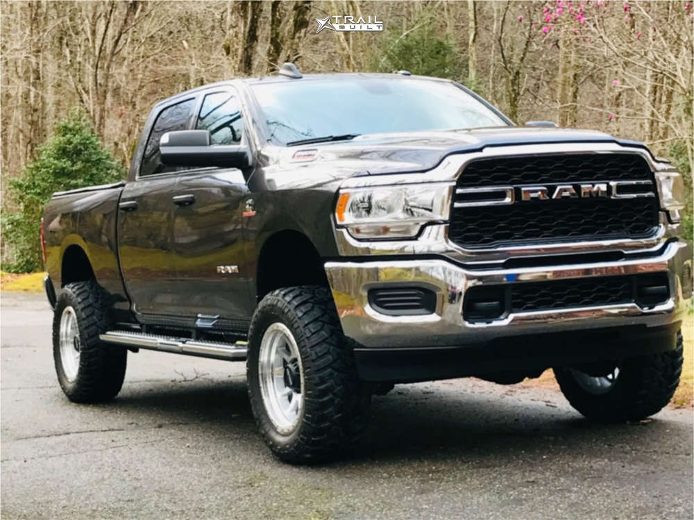 RAM　5点セット 2024 Ram 2500 with 22x12 -44 Luxxx HD Lhd18 and 35/12.5R22