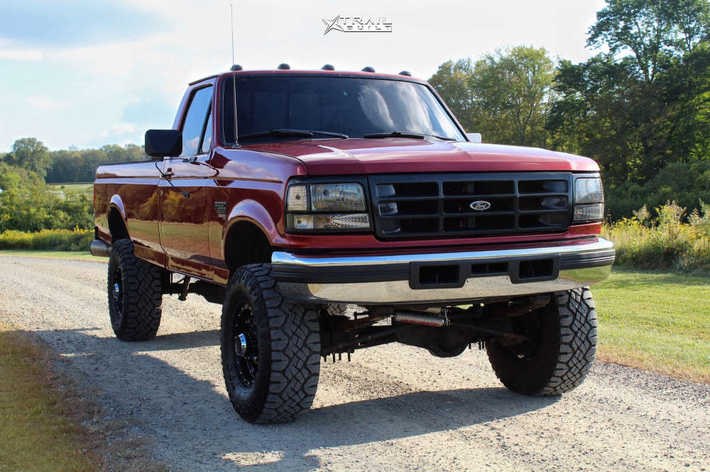 1997 Ford F-250 Wheel Offset Slightly Aggressive Suspension Lift 4