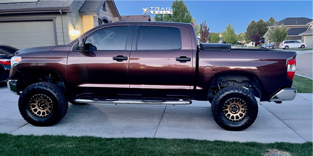 1711810-1-2016-tundra-toyota-