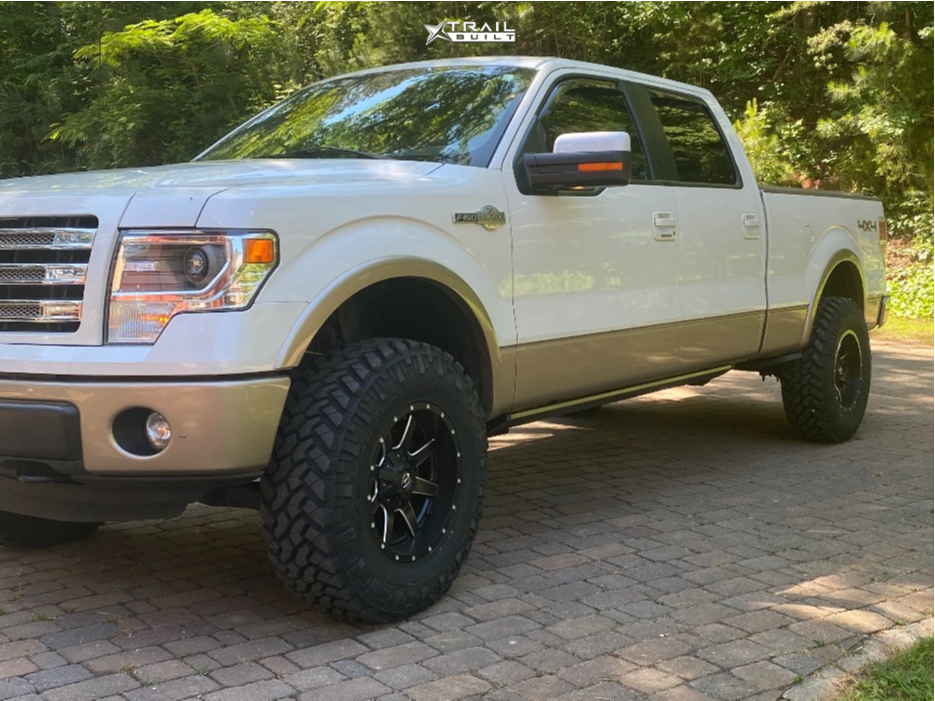 フォード　F150 TA02 2013 Ford F-150 with 22x12 -44 Xtreme Force Xf2 and 33/12.5R22