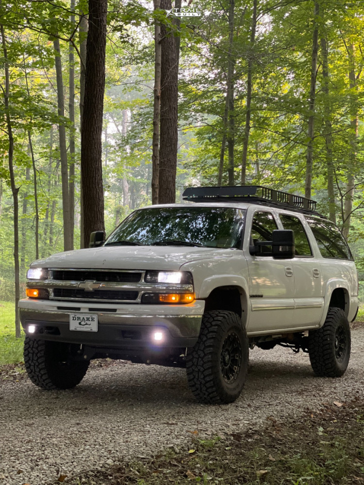 1783502-13-2001-suburban-