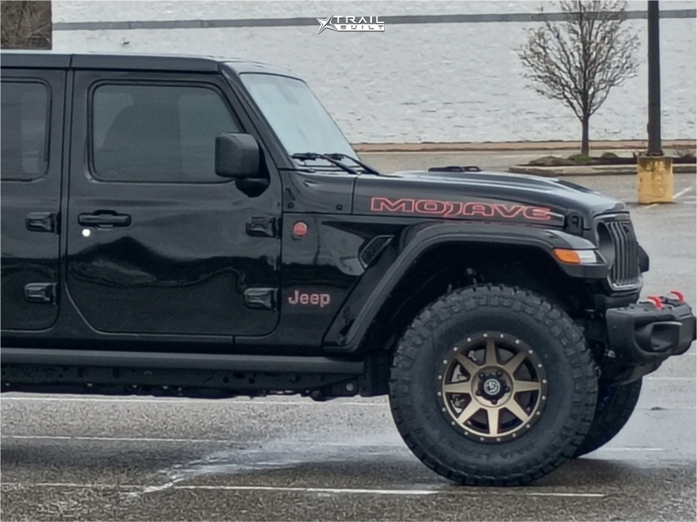 3267124-4-2024-gladiator-jeep-